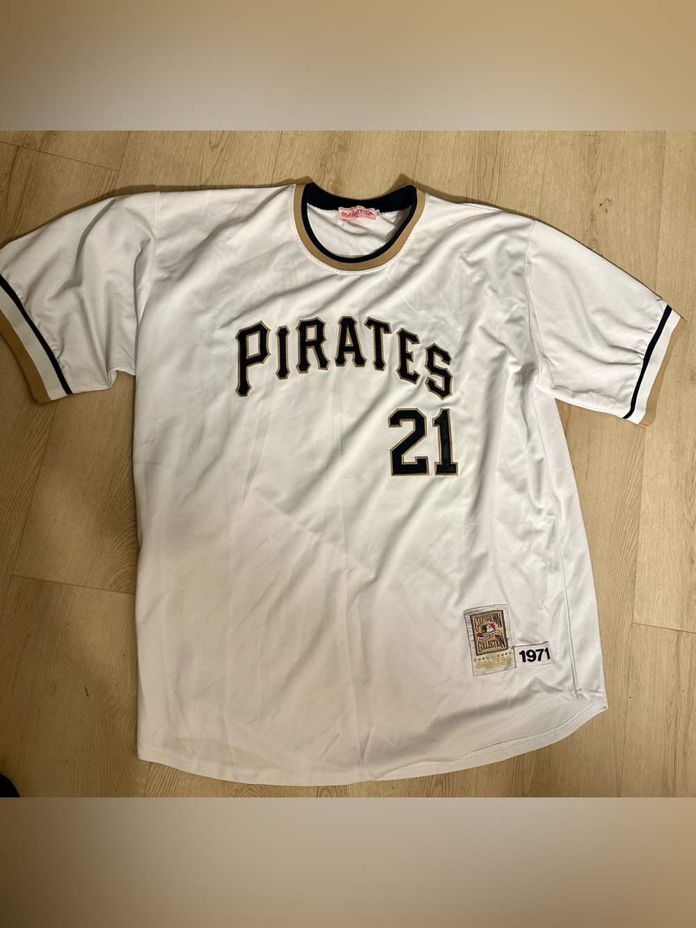 Mitchell & Ness Roberto Clemente #21 Pirates 1971 Cooperstown Jersey 60